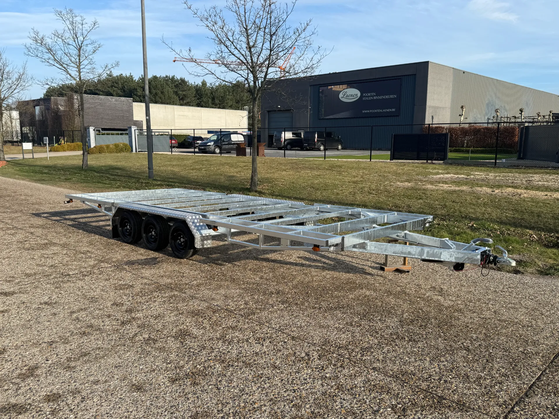 Tiny House 600 x 244